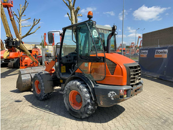 Tekerlekli yükleyici Komatsu WA-70-7: fotoğraf 3