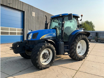 Traktör NEW HOLLAND T6000