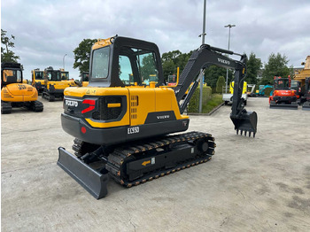 Paletli ekskavatör VOLVO EC55D: fotoğraf 4