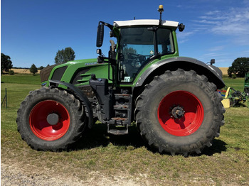 Traktör FENDT 828 Vario