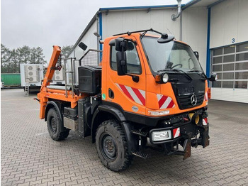 Hidrolift kamyon UNIMOG U20