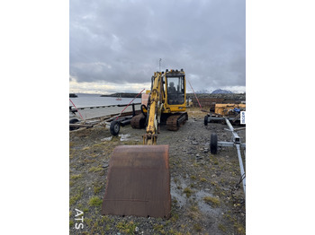 Paletli ekskavatör KOMATSU