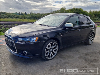 Binek araba MITSUBISHI