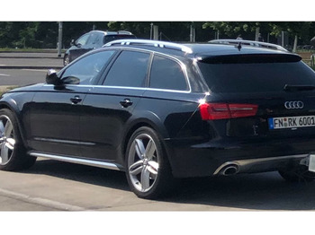 Binek araba AUDI