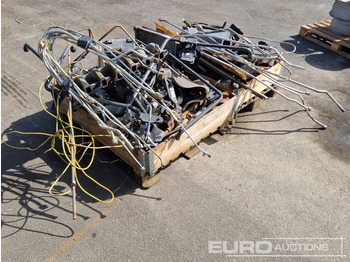 Yedek parça Spare Parts, Radiator, Engine Parts, Tow Hitches  (2 Pallets): fotoğraf 3