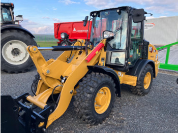 Tekerlekli yükleyici CATERPILLAR 906