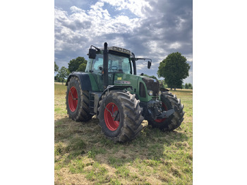 Traktör FENDT 718 Vario
