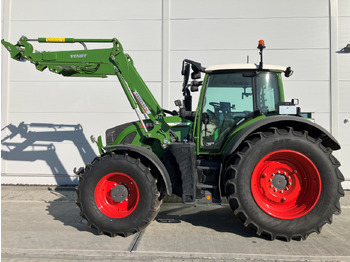 Traktör FENDT 718 Vario