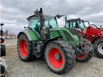 Traktör FENDT 718 Vario