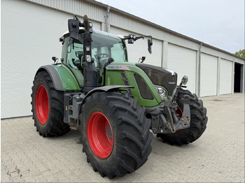 Traktör FENDT 724 Vario