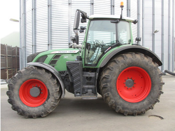 Traktör FENDT 724 Vario
