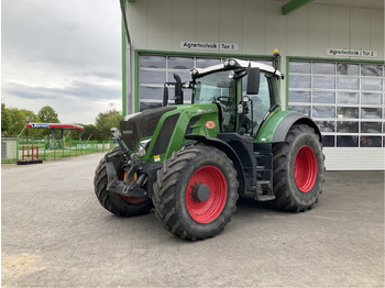 Traktör FENDT 826 Vario