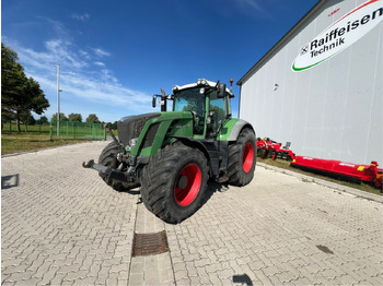 Traktör FENDT 828 Vario