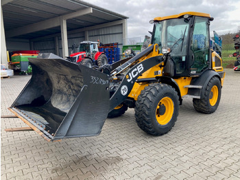 Yükleyici JCB 409