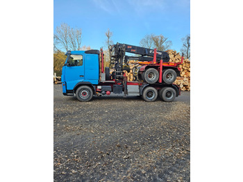 Tomruk kamyonu VOLVO FH16