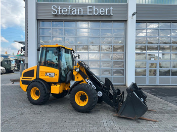 Tekerlekli yükleyici JCB 407
