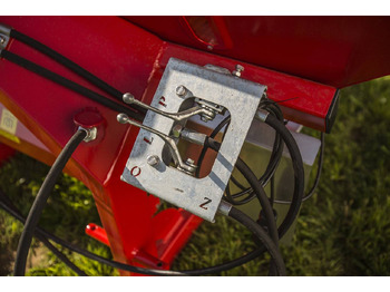 Gübre serpme makinesi Rozsiewacz do nawozów JUNIOR II ( 600kg, 800kg, 1000kg, 1200kg, ): fotoğraf 4