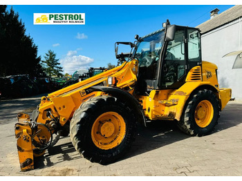 Teleskopik tekerlekli yükleyici JCB