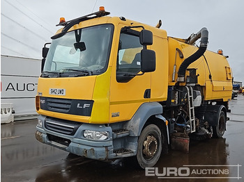 Yol süpürme aracı DAF LF 55 220