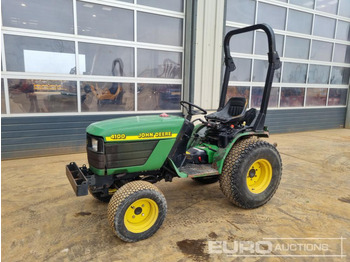 Küçük traktör John Deere 4100: fotoğraf 1