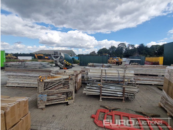 İnşaat ekipmanı Steel Mesh Panels (5 Pallets of & 1 Stillage of), Acro Props (5 Stillages of), Kwikstage Polls (2 Stillages of), Stillge of Fittings: fotoğraf 5