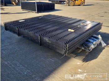 İnşaat ekipmanı Unused Galvanised & Powder Coated Heavy Duty (5mm) Wire Mesh Fencing, 25 x H2.4m x W2.2m Panels, 26 x 60mm x 60mm x3m Posts, with Fittings (Black): fotoğraf 3