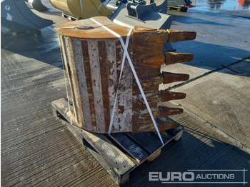 Yeni Kova Unused Strickland 36" Digging Bucket 55mm Pin to suit 8-10 Ton Excavator: fotoğraf 1