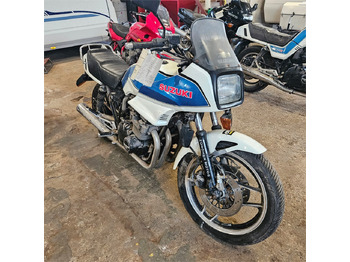 Motosiklet SUZUKI