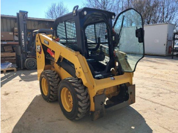 Mini yükleyici CATERPILLAR 226D