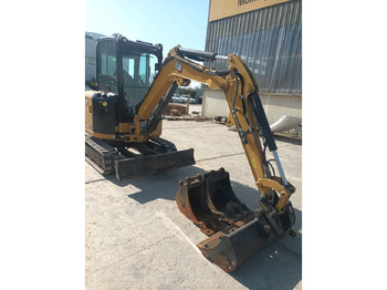 Paletli ekskavatör CATERPILLAR 302.7