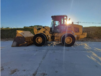 Tekerlekli yükleyici CATERPILLAR 938M