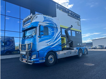 Kancalı yükleyici kamyon DAF XF 530