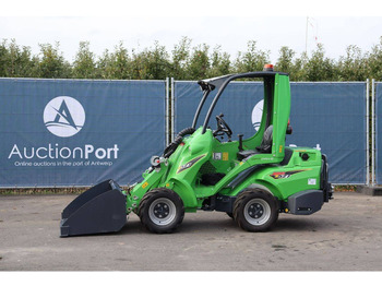 Tekerlekli yükleyici AVANT