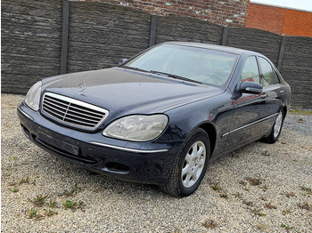 Sedan araba MERCEDES-BENZ
