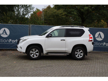 Sedan araba TOYOTA Land Cruiser