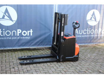 Istif makinası TOYOTA