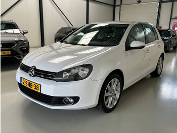 Sedan araba VOLKSWAGEN