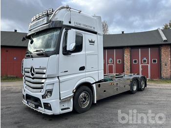 Kancalı yükleyici kamyon MERCEDES-BENZ