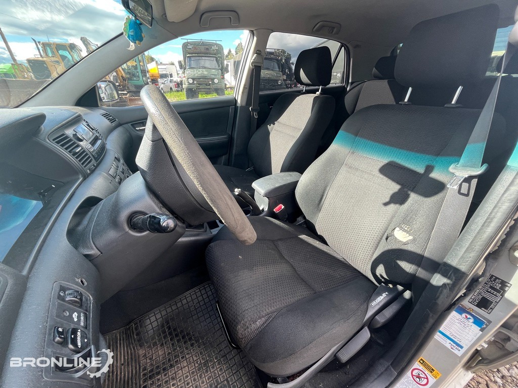 Binek araba 2005 Toyota Corolla 1.6 81kW: fotoğraf 18