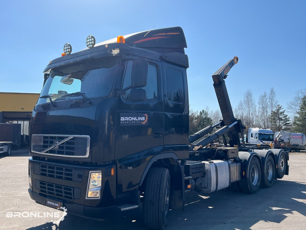 2005 Volvo FH12 8x4 + konkslift 26t - Kancalı yükleyici kamyon: fotoğraf 2 2005 Volvo FH12 8x4 + konkslift 26t - Kancalı yükleyici kamyon: fotoğraf 2