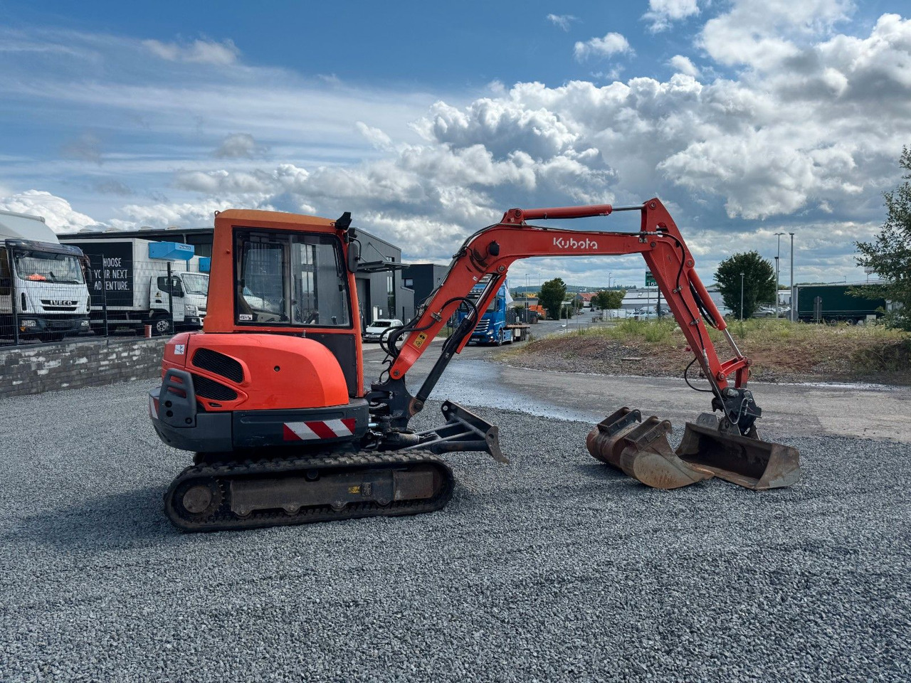 Kubota KX 121-3a KX121 Minibagger Monoausleger 3xLöffel - Mini ekskavatör: fotoğraf 5 Kubota KX 121-3a KX121 Minibagger Monoausleger 3xLöffel - Mini ekskavatör: fotoğraf 5