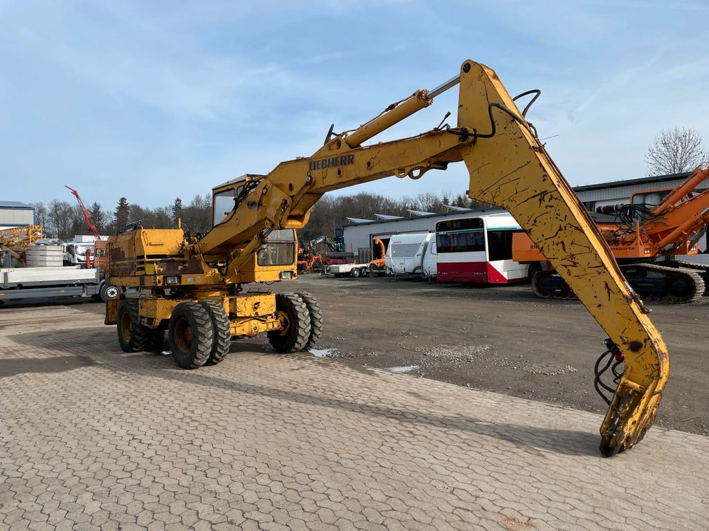 Liebherr A 911 C A911C Umschlagbagger Magnet-Generator - Tekerlekli ekskavatör: fotoğraf 3 Liebherr A 911 C A911C Umschlagbagger Magnet-Generator - Tekerlekli ekskavatör: fotoğraf 3