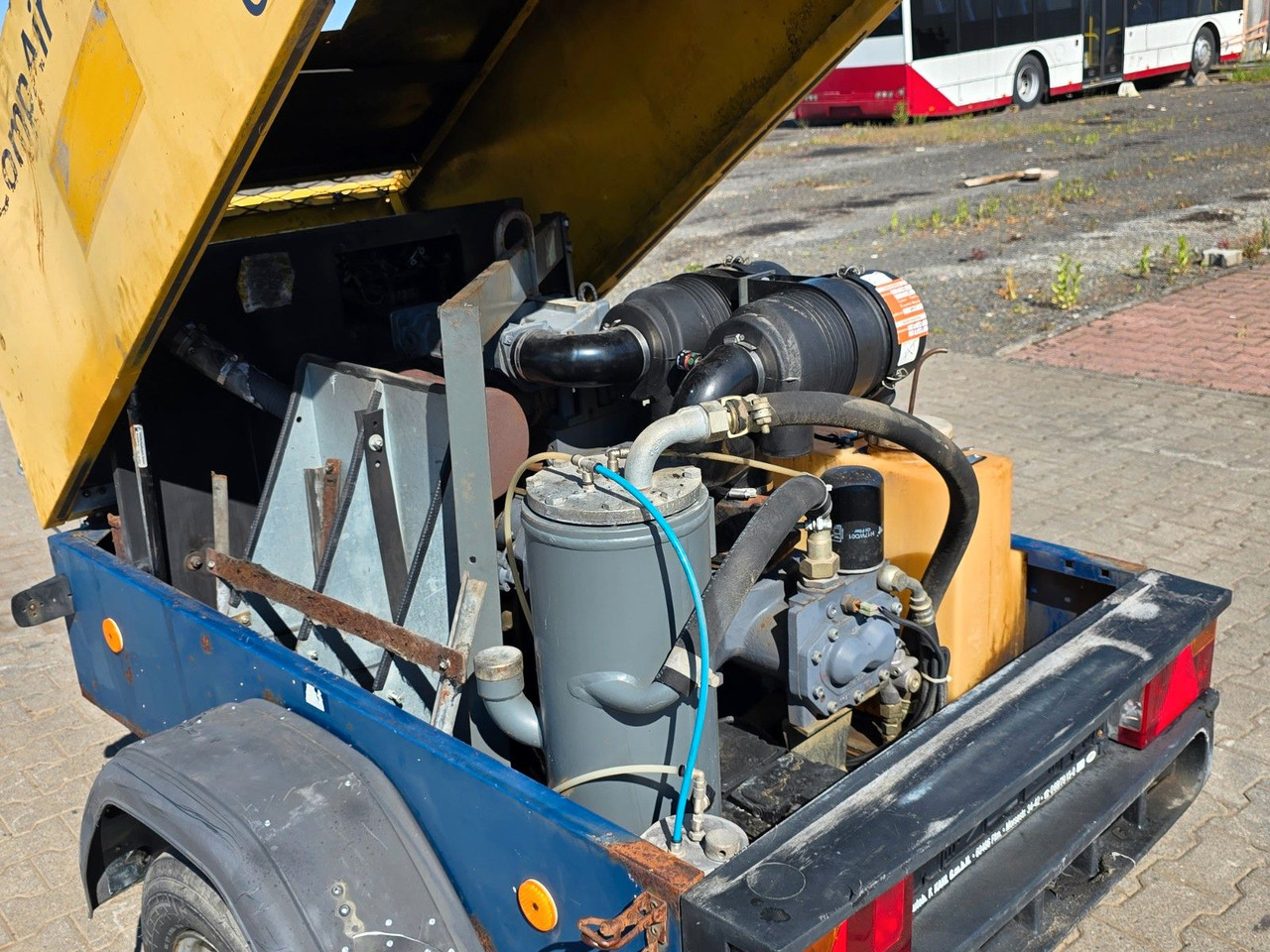 Compair DLT 0404 C30 Baustellen Kompressor - Römork: fotoğraf 2 Compair DLT 0404 C30 Baustellen Kompressor - Römork: fotoğraf 2