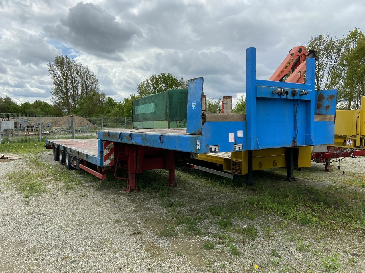 3 Achs Satteltieflader Platofür Fertigteile ode - Alçak çerçeveli platform dorse: fotoğraf 1 3 Achs Satteltieflader Platofür Fertigteile ode - Alçak çerçeveli platform dorse: fotoğraf 1