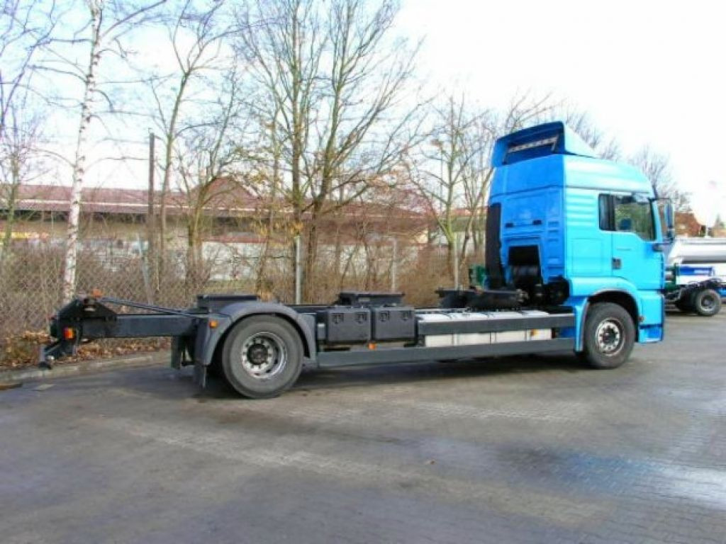MAN 18.410 TGA2 Achs BDF- LKW - Konteynır taşıyıcı/ Yedek karoser kamyon: fotoğraf 4 MAN 18.410 TGA2 Achs BDF- LKW - Konteynır taşıyıcı/ Yedek karoser kamyon: fotoğraf 4