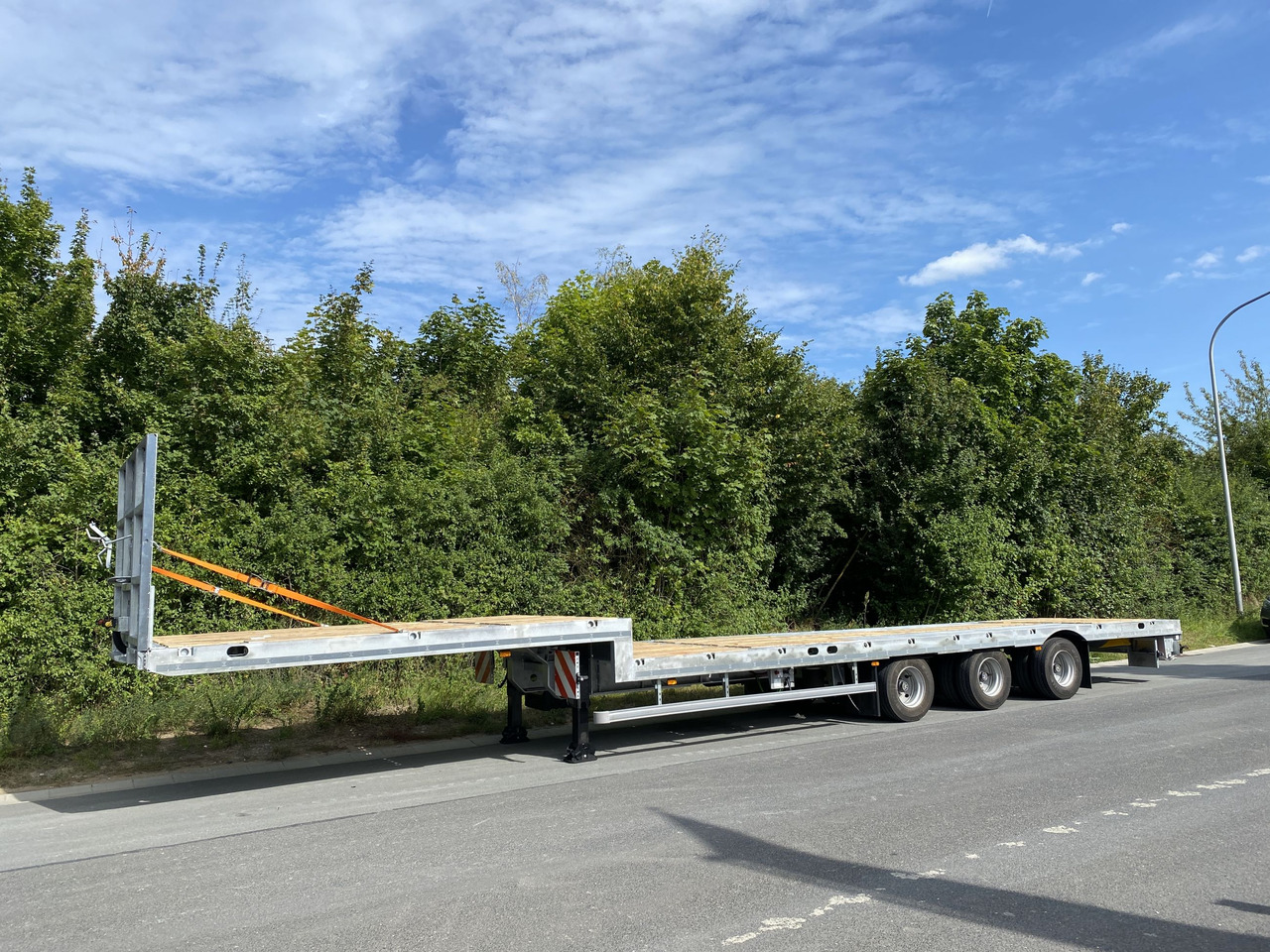 Möslein ST 3-Plato 9,4 3 Achs Satteltieflader Plato 45 t GGfür Fertigteile, Baumaschinen oder Container - Alçak çerçeveli platform dorse: fotoğraf 1 Möslein ST 3-Plato 9,4 3 Achs Satteltieflader Plato 45 t GGfür Fertigteile, Baumaschinen oder Container - Alçak çerçeveli platform dorse: fotoğraf 1