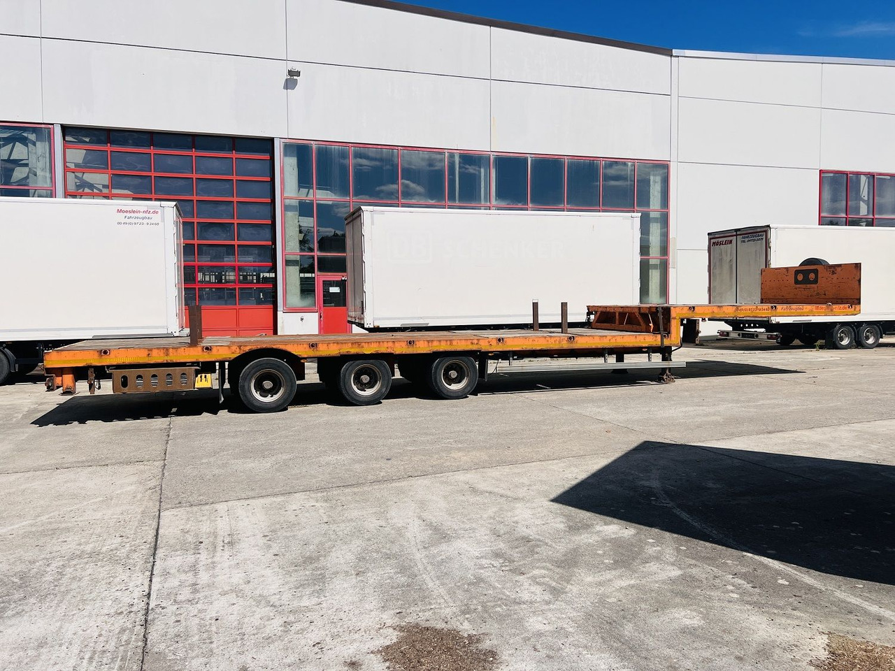 Möslein STO 3 Schwebheim 3 Achs Satteltieflader Plato 45 t GGfür Fertigteile, Baumaschinen oder Container - Alçak çerçeveli platform dorse: fotoğraf 1 Möslein STO 3 Schwebheim 3 Achs Satteltieflader Plato 45 t GGfür Fertigteile, Baumaschinen oder Container - Alçak çerçeveli platform dorse: fotoğraf 1