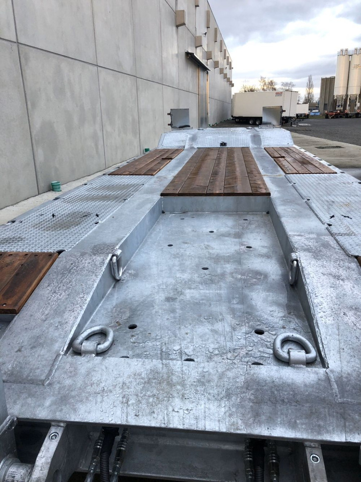 Möslein T 4 VB H1 1 neuer 4 Achs Tieflader hydraulischen Rampen - Alçak çerçeveli platform römork: fotoğraf 2 Möslein T 4 VB H1 1 neuer 4 Achs Tieflader hydraulischen Rampen - Alçak çerçeveli platform römork: fotoğraf 2