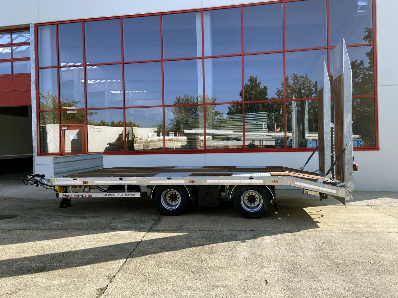 Möslein TT 19 - 6,5 19 t Tandemtieflader, Luftgefedert, NEU - Alçak çerçeveli platform römork: fotoğraf 4 Möslein TT 19 - 6,5 19 t Tandemtieflader, Luftgefedert, NEU - Alçak çerçeveli platform römork: fotoğraf 4