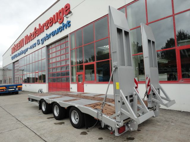 Möslein TT 31 31 t GG Tridem- Tieflader 3 AchsNeufahrzeug - Alçak çerçeveli platform römork: fotoğraf 3 Möslein TT 31 31 t GG Tridem- Tieflader 3 AchsNeufahrzeug - Alçak çerçeveli platform römork: fotoğraf 3